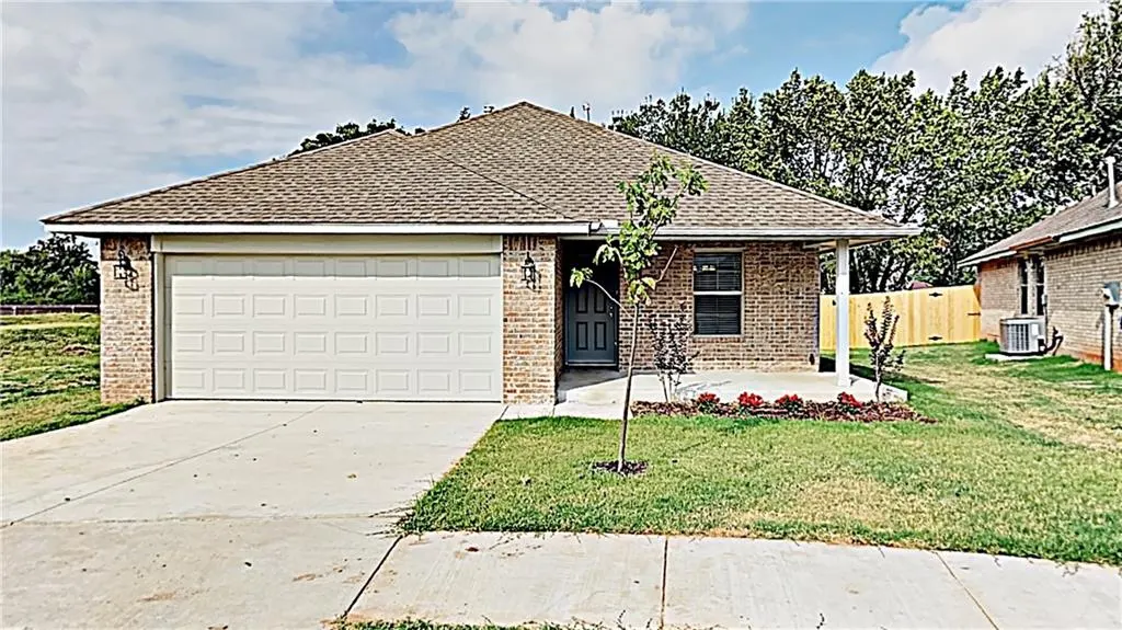 Front exterior — 123 Saint Charles Way, Midwest City, OK 73130