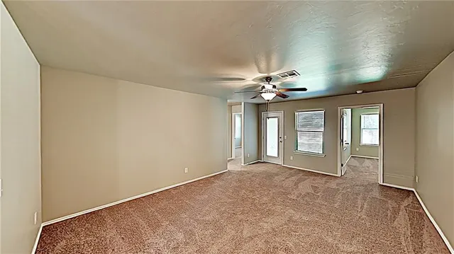 Photo 4 — 123 Saint Charles Way, Midwest City, OK 73130