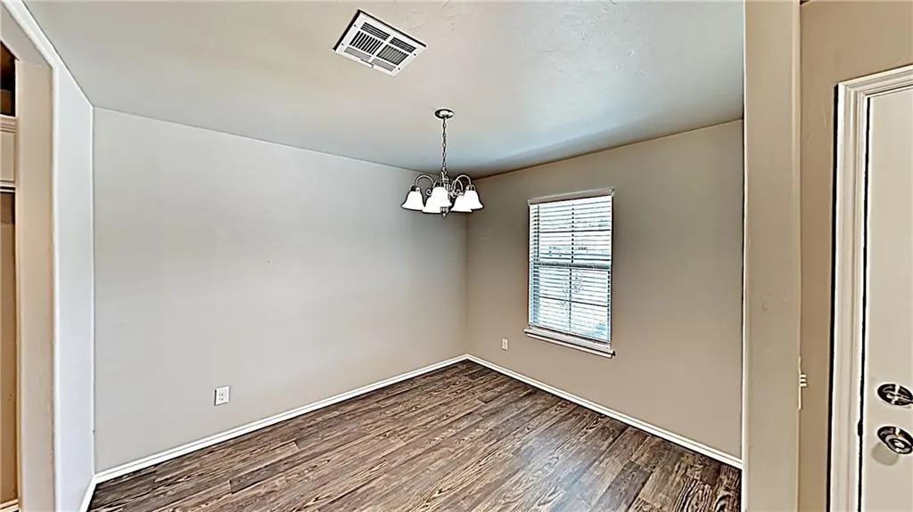 Photo 8 — 123 Saint Charles Way, Midwest City, OK 73130