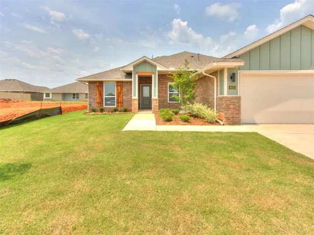Photo 2 — 4015 Abingdon Drive, Norman, OK 73026
