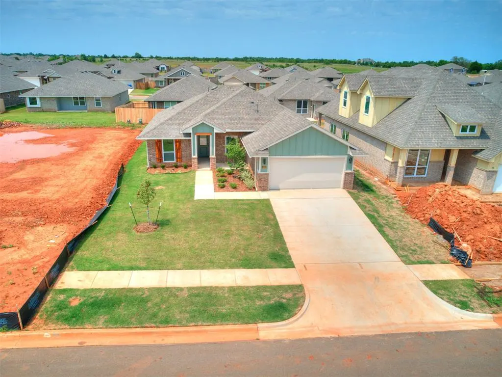 Photo 3 — 4015 Abingdon Drive, Norman, OK 73026