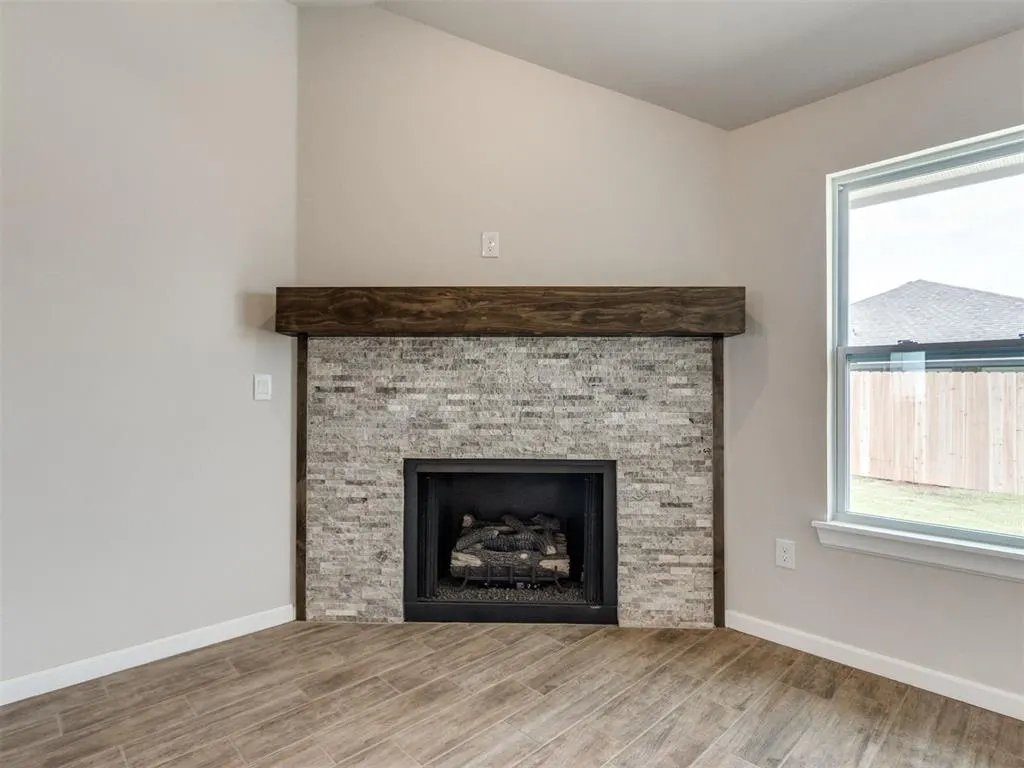 Photo 5 — 4015 Abingdon Drive, Norman, OK 73026