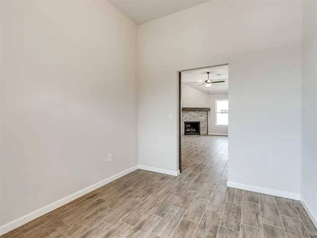 Photo 7 — 4015 Abingdon Drive, Norman, OK 73026