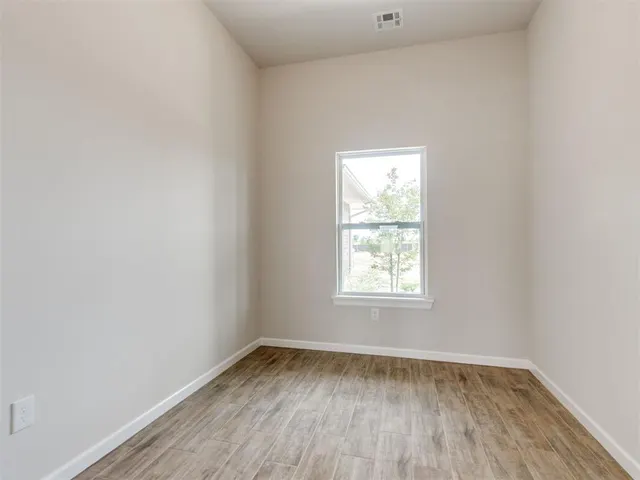 Photo 8 — 4015 Abingdon Drive, Norman, OK 73026