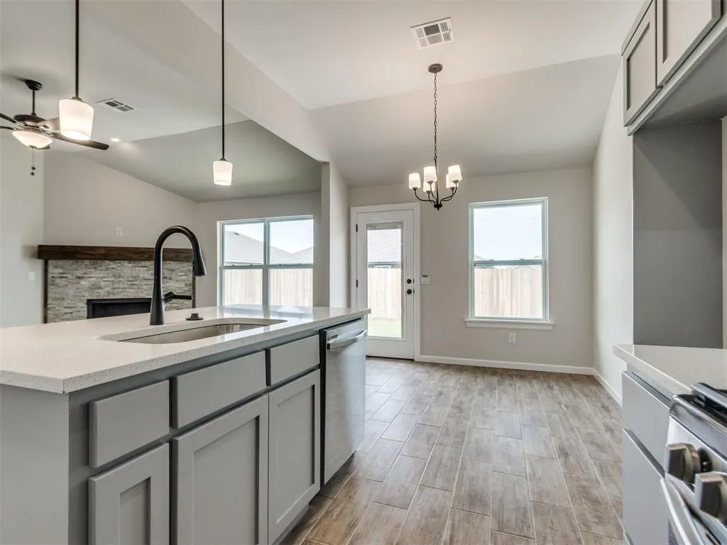 Photo 13 — 4015 Abingdon Drive, Norman, OK 73026