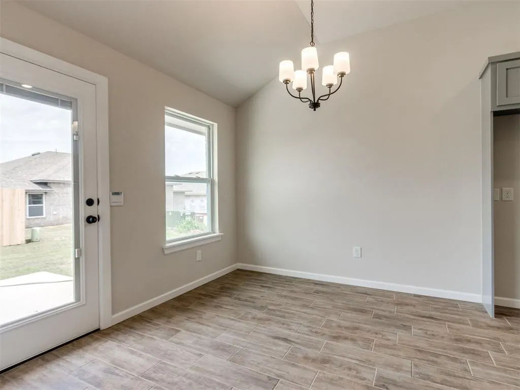 Photo 16 — 4015 Abingdon Drive, Norman, OK 73026