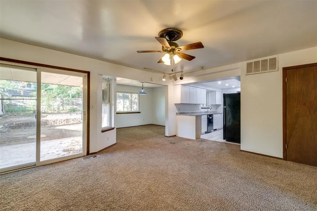 Photo 9 — 2220 NW 113th Street, Oklahoma City, OK 73120