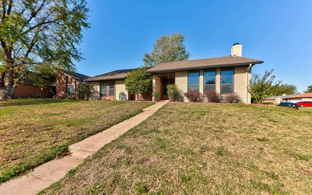 Photo 3 — 9013 Aaron Drive, Oklahoma City, OK 73132