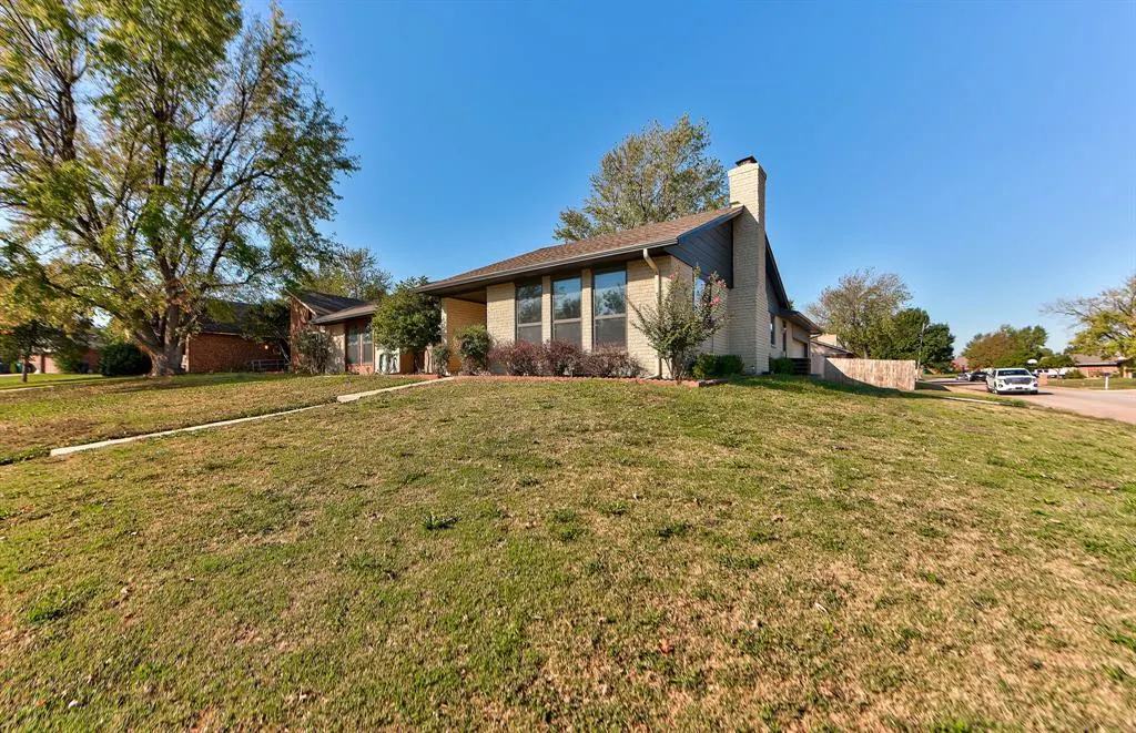 Photo 4 — 9013 Aaron Drive, Oklahoma City, OK 73132