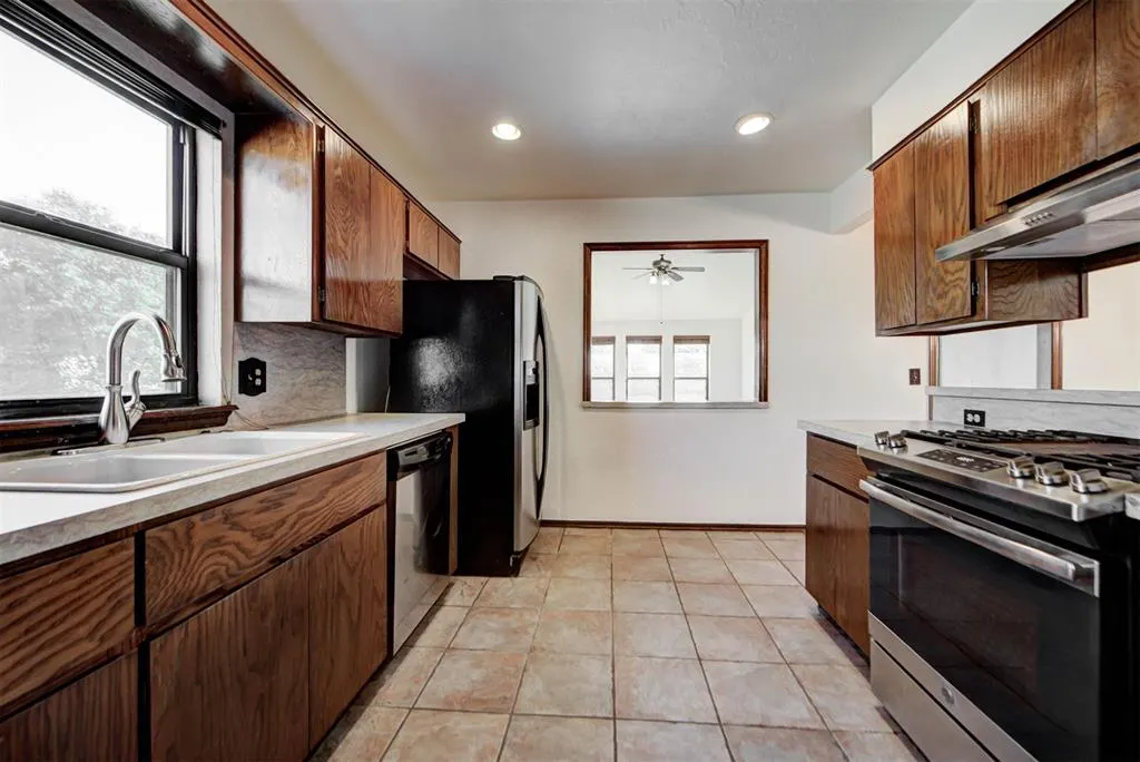 Photo 24 — 9013 Aaron Drive, Oklahoma City, OK 73132