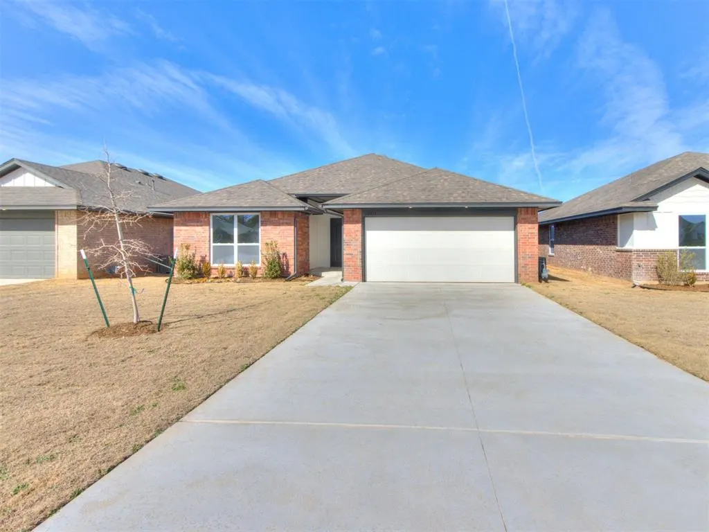 Front exterior — 20653 Brush Creek Boulevard, Harrah, OK 73045