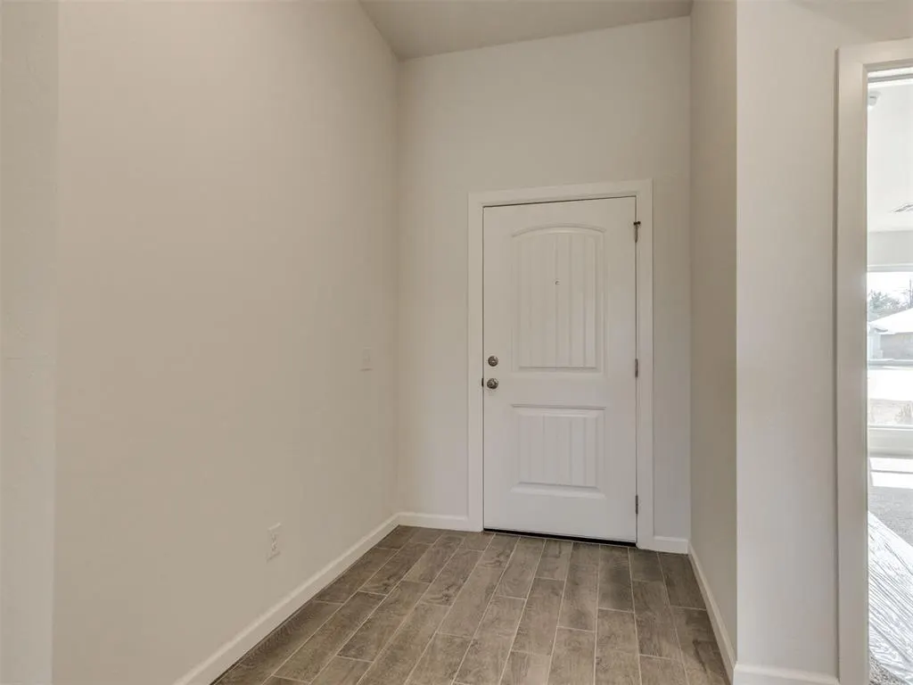 Photo 4 — 20653 Brush Creek Boulevard, Harrah, OK 73045