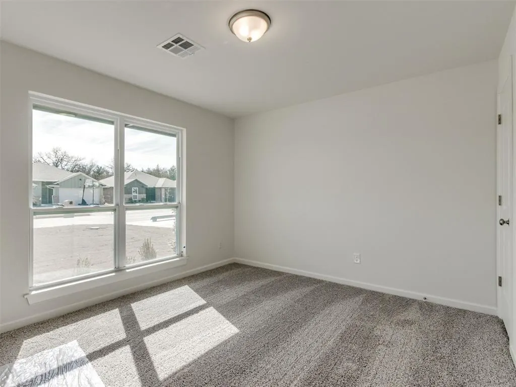 Photo 5 — 20653 Brush Creek Boulevard, Harrah, OK 73045