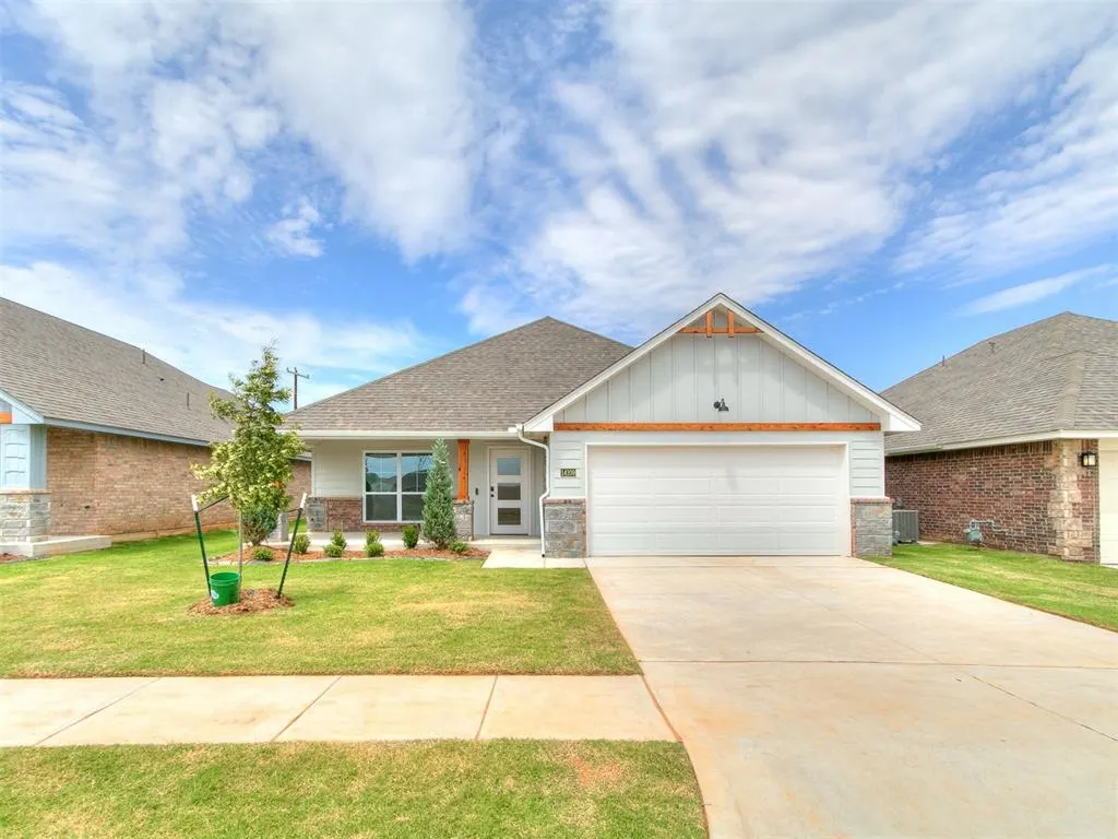 Front exterior — 14109 Giverny Avenue, Yukon, OK 73099
