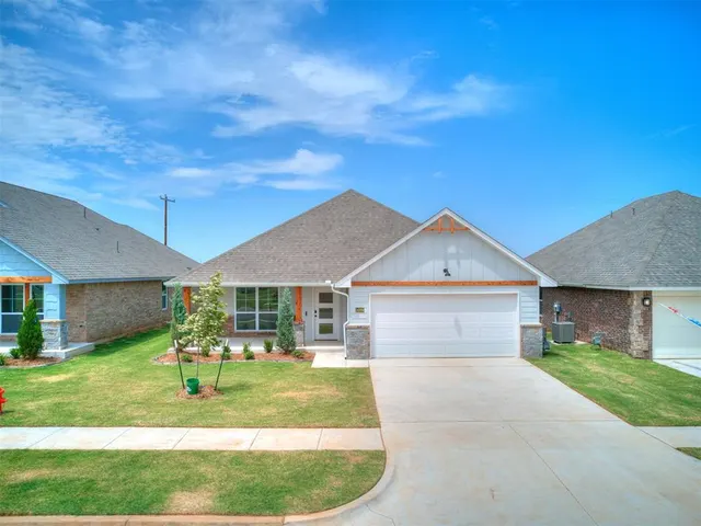 Photo 3 — 14109 Giverny Avenue, Yukon, OK 73099