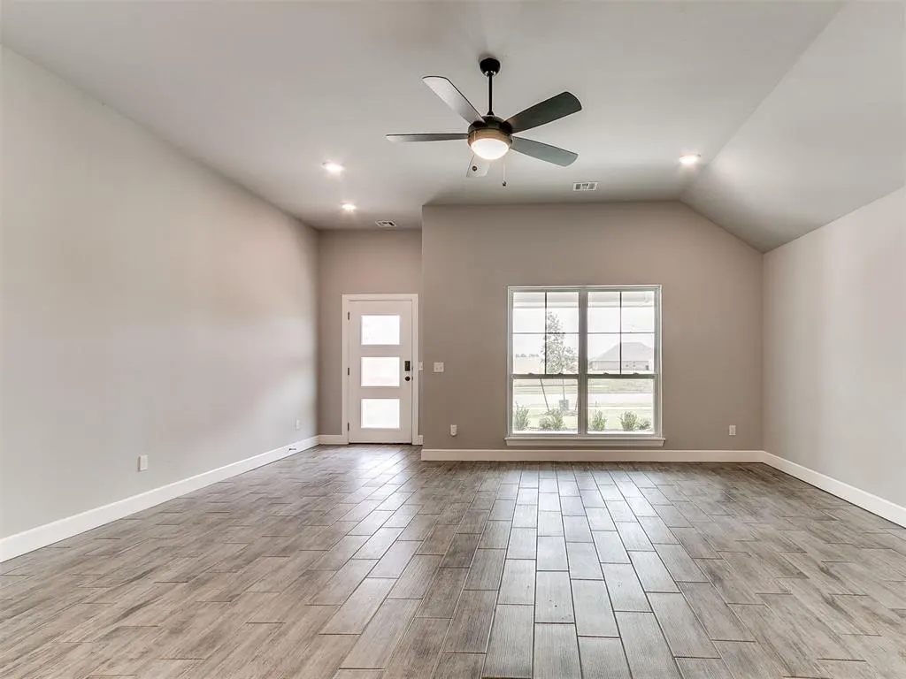 Photo 7 — 14109 Giverny Avenue, Yukon, OK 73099
