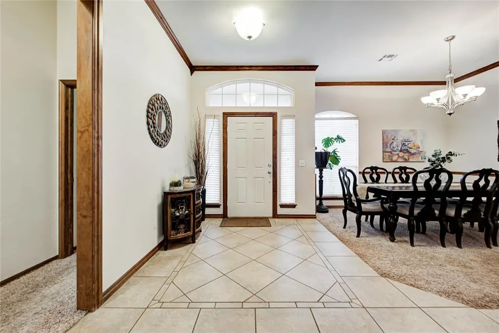 Photo 3 — 3313 Valley Hollow, Norman, OK 73071