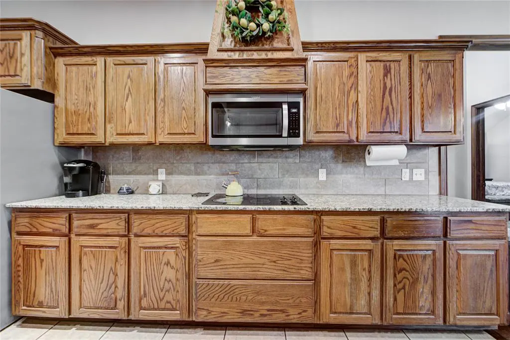 Photo 9 — 3313 Valley Hollow, Norman, OK 73071