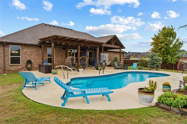 Photo 4 — 371 Bailey Street, Blanchard, OK 73010