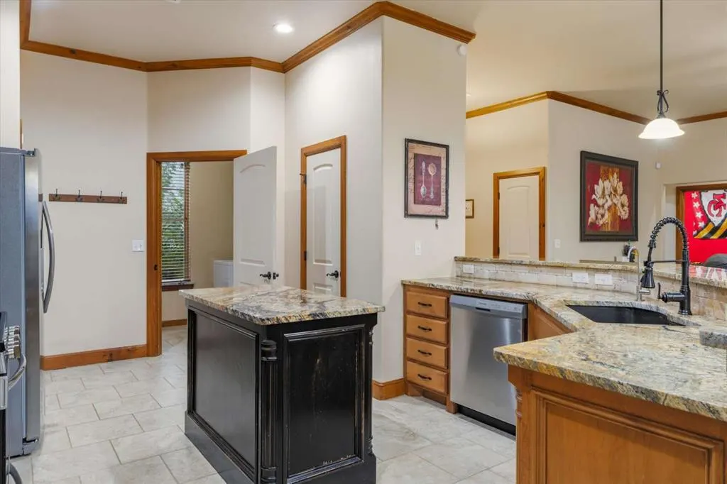 Photo 11 — 371 Bailey Street, Blanchard, OK 73010