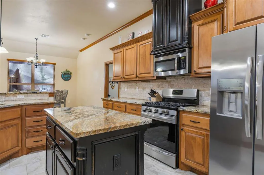 Photo 12 — 371 Bailey Street, Blanchard, OK 73010