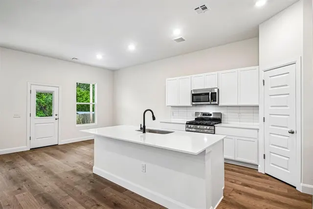 Photo 8 — 3404 Hickorystick Drive, Chickasha, OK 73018