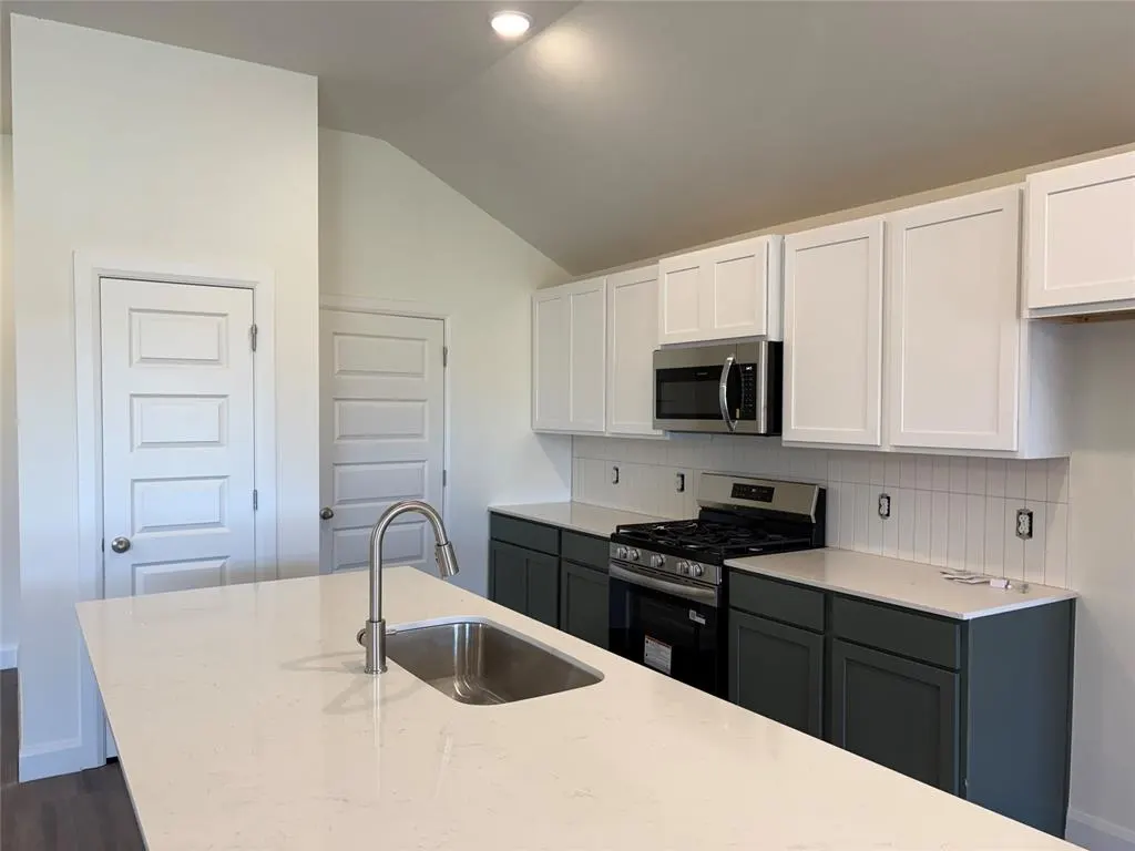 Photo 4 — 2305 SE 89th Terrace, Oklahoma City, OK 73160
