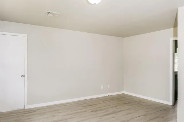 Photo 3 — 3107 NW 41st Street, Oklahoma City, OK 73112