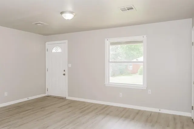 Photo 4 — 3107 NW 41st Street, Oklahoma City, OK 73112
