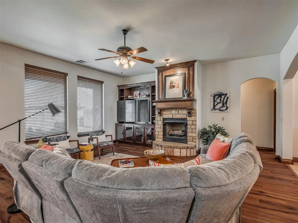 Photo 11 — 13317 NW 4th Street, Yukon, OK 73099