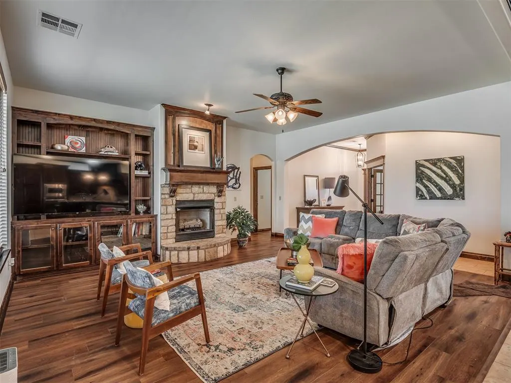 Photo 14 — 13317 NW 4th Street, Yukon, OK 73099