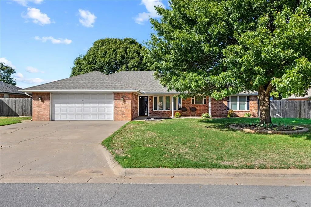 Front exterior — 2301 Berry Avenue, Weatherford, OK 73096