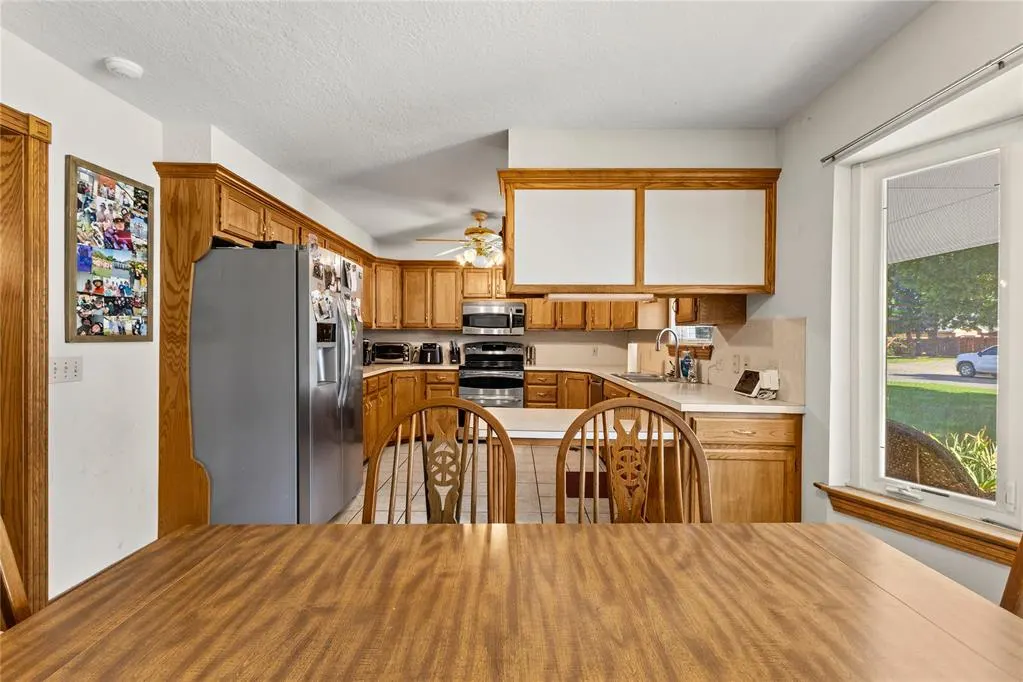 Photo 3 — 2301 Berry Avenue, Weatherford, OK 73096