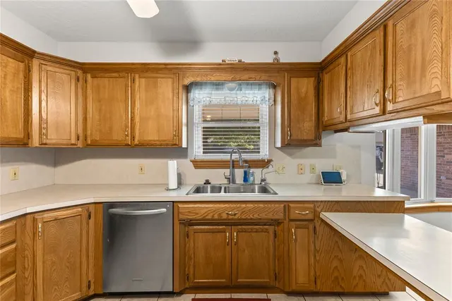 Photo 5 — 2301 Berry Avenue, Weatherford, OK 73096