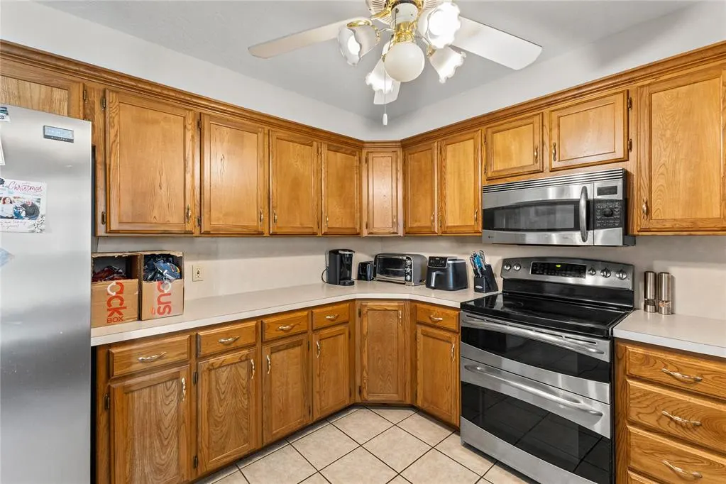 Photo 6 — 2301 Berry Avenue, Weatherford, OK 73096