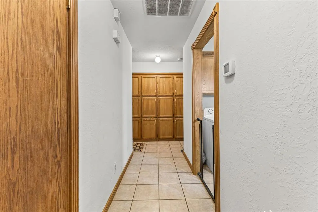 Photo 11 — 2301 Berry Avenue, Weatherford, OK 73096
