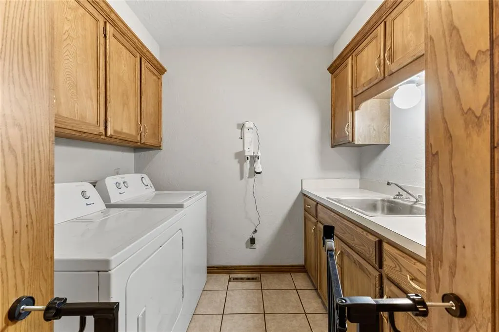 Photo 12 — 2301 Berry Avenue, Weatherford, OK 73096