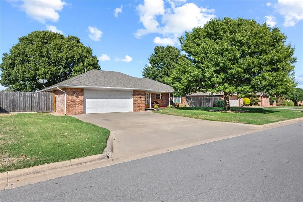 Photo 35 — 2301 Berry Avenue, Weatherford, OK 73096