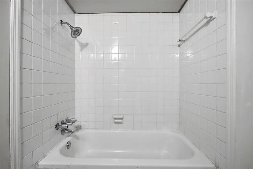 Photo 11 — 6100 N Brookline Avenue 3, Oklahoma City, OK 73112