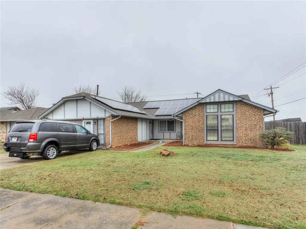 Front exterior — 8001 NW 113th Street, Oklahoma City, OK 73162