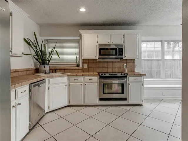 Photo 7 — 8001 NW 113th Street, Oklahoma City, OK 73162