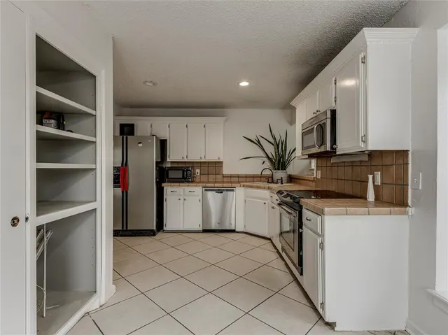 Photo 8 — 8001 NW 113th Street, Oklahoma City, OK 73162