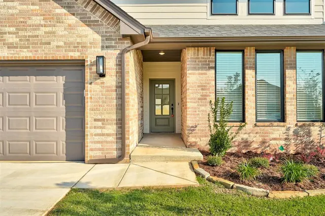 Photo 2 — 6709 NW 144th Circle, Oklahoma City, OK 73142