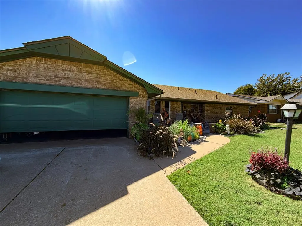 Photo 2 — 600 Tottingham Road, Anadarko, OK 73005