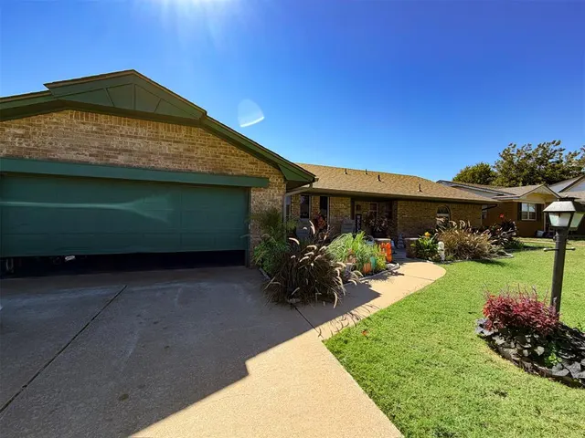 Photo 2 — 600 Tottingham Road, Anadarko, OK 73005