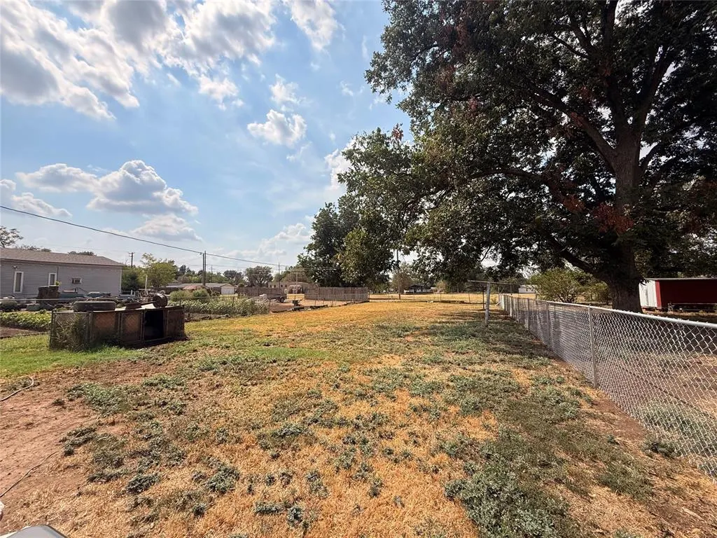 Photo 6 — 708 S Sheppard Street, Chickasha, OK 73018