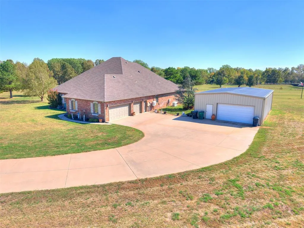 Photo 2 — 12600 SW 58th Street, Mustang, OK 73064