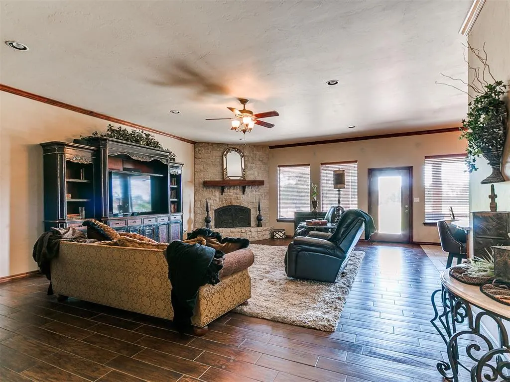 Photo 4 — 12600 SW 58th Street, Mustang, OK 73064
