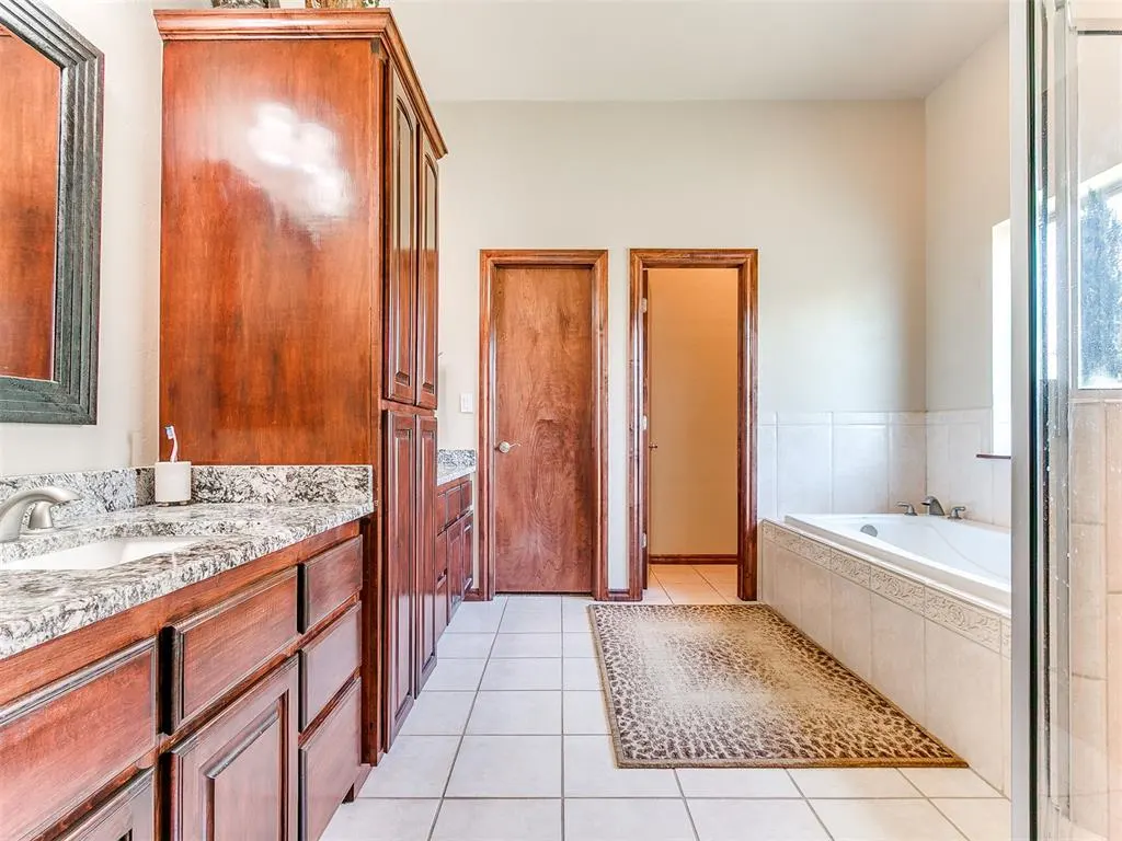 Photo 12 — 12600 SW 58th Street, Mustang, OK 73064