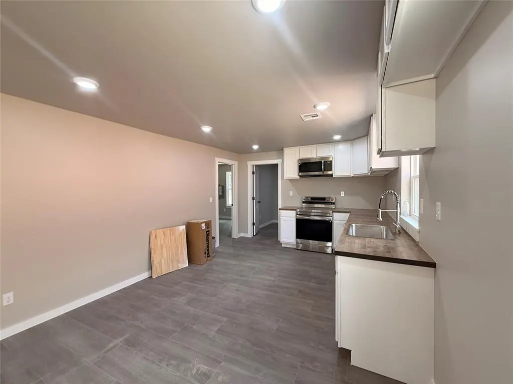 Photo 2 — 706 S Sheppard Street, Chickasha, OK 73018